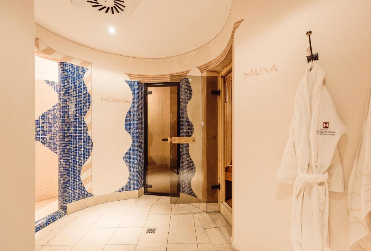 Hotel Castel Rundegg (Adults Only) Merano Exteriör bild