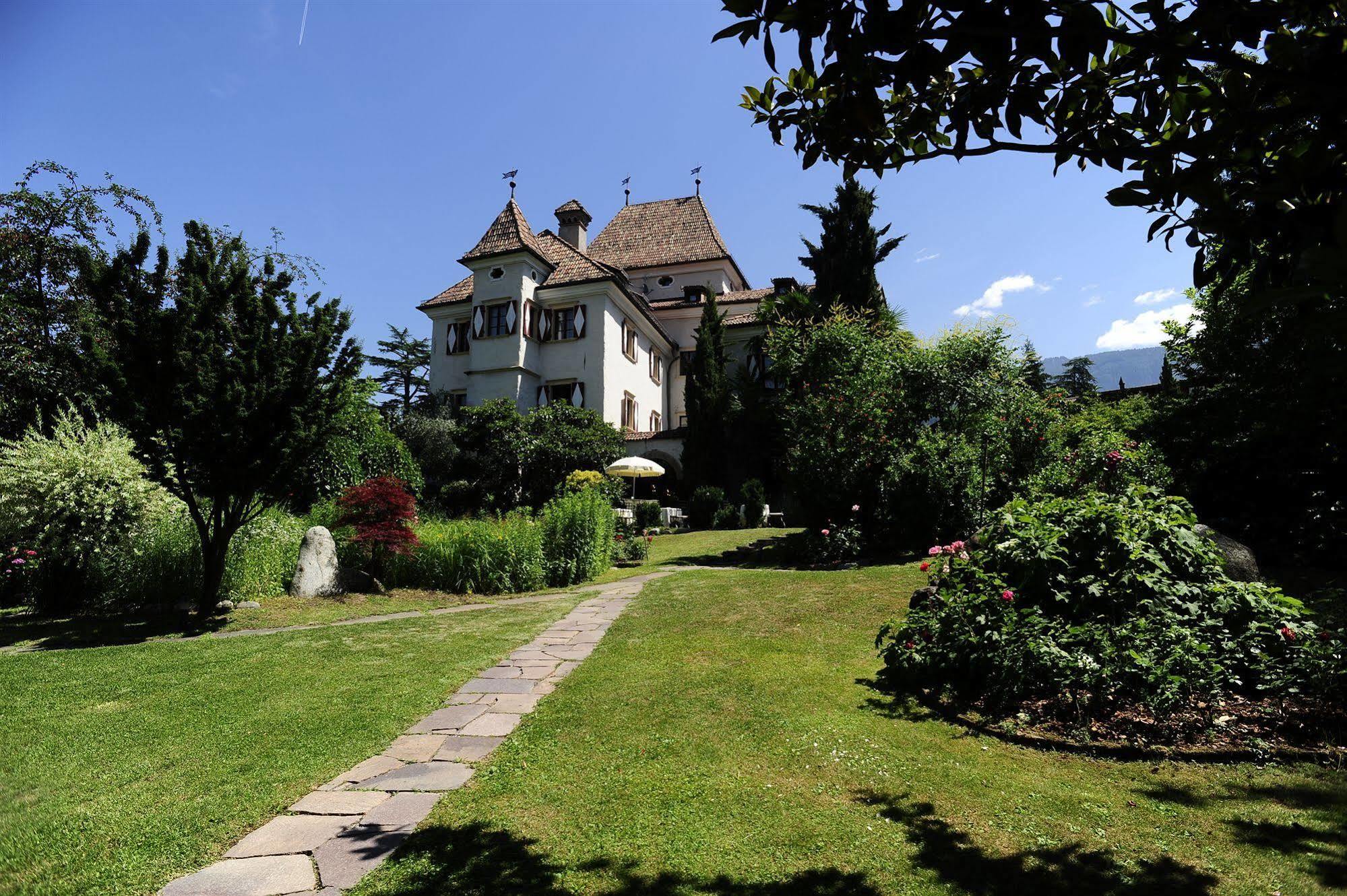 Hotel Castel Rundegg (Adults Only) Merano Exteriör bild